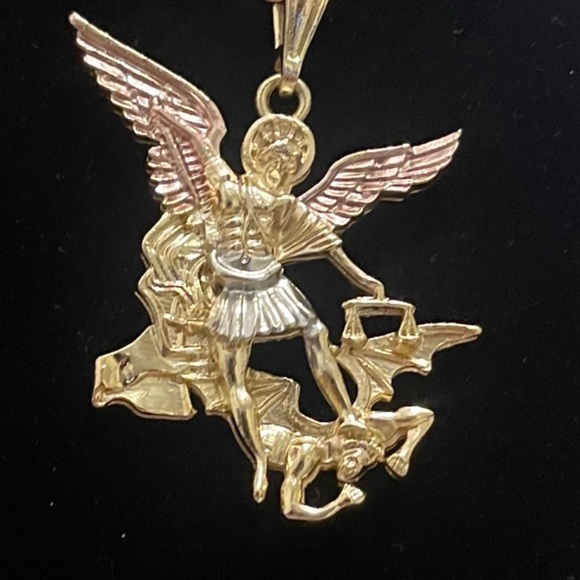 Tricolor St. Michael the Archangel Medallion - Picture 1 of 1